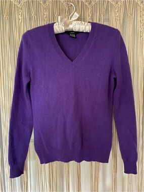 Lord & Taylor Purple V-Neck Sweater 100% cashmere